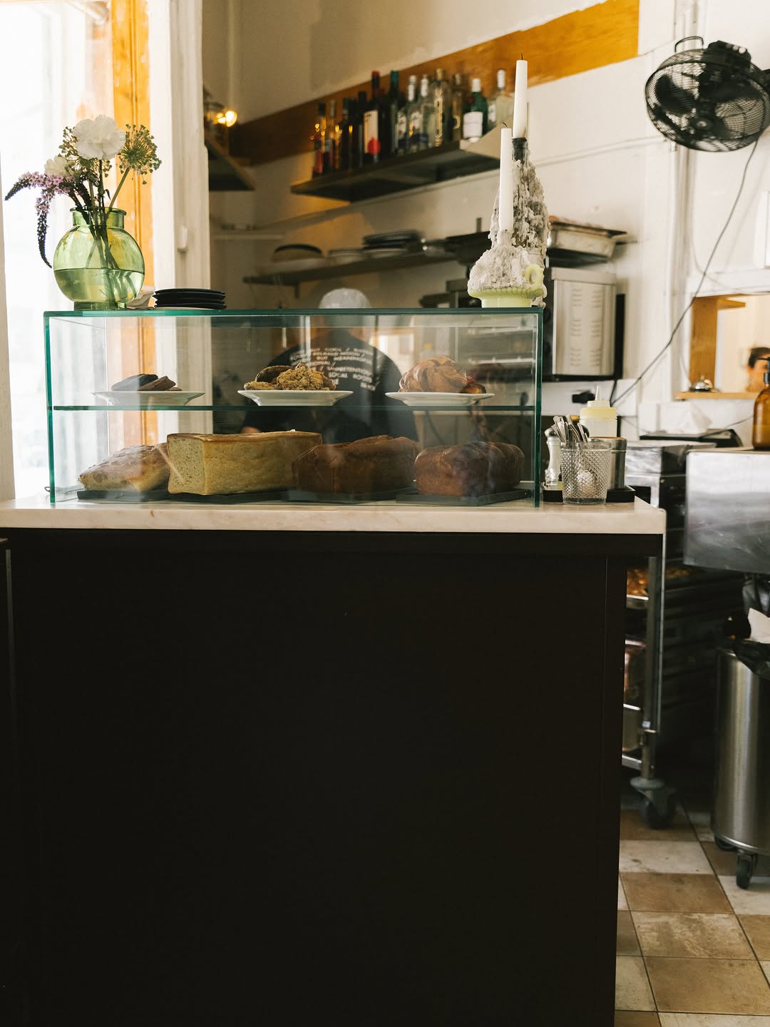Casolare: clear display of breakfast items