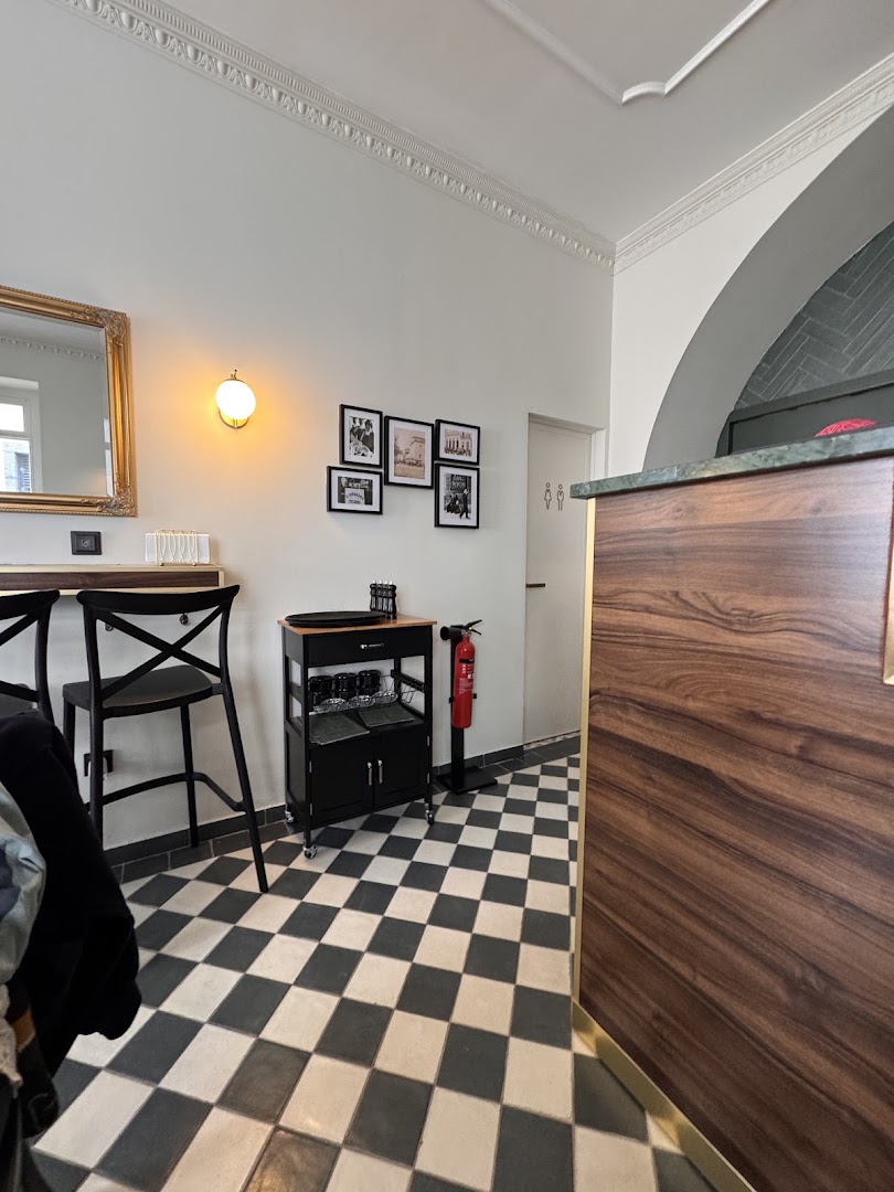 Baretto: clean interior shot of venue