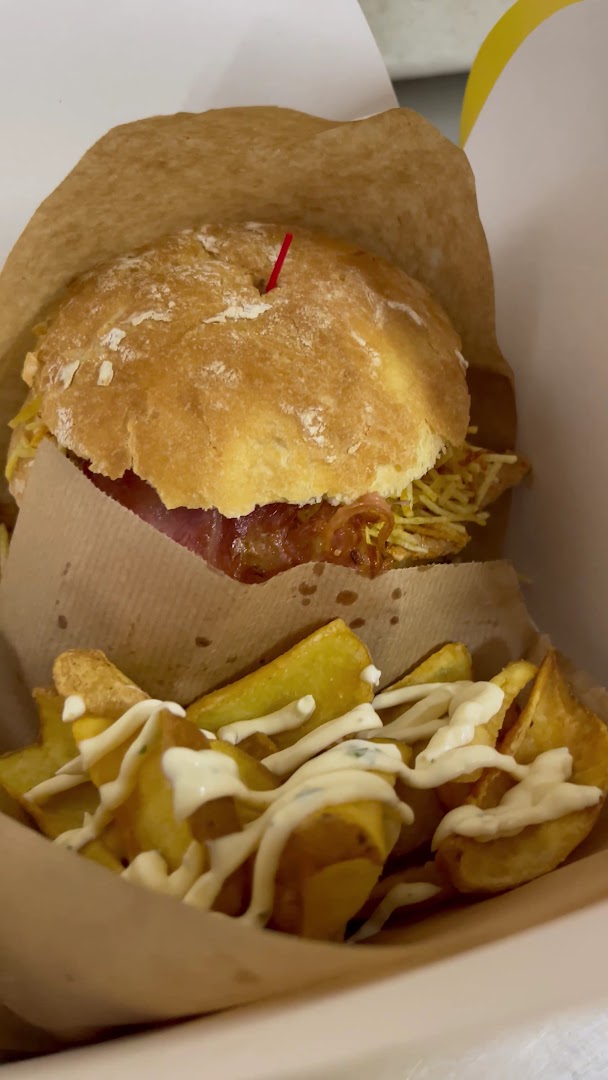 Eh Pá Food: appetizing photo of restaurant food