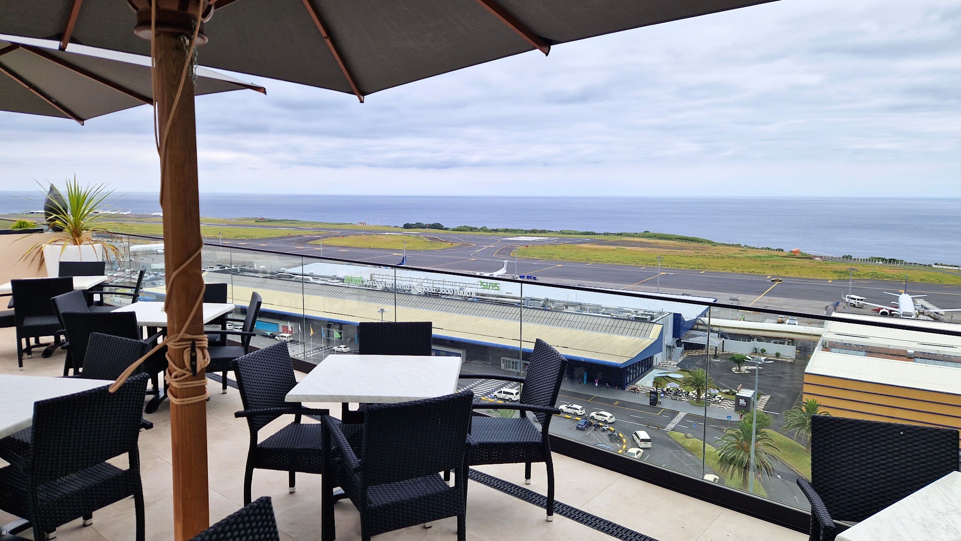 Take Off: attractive terrace with unique view