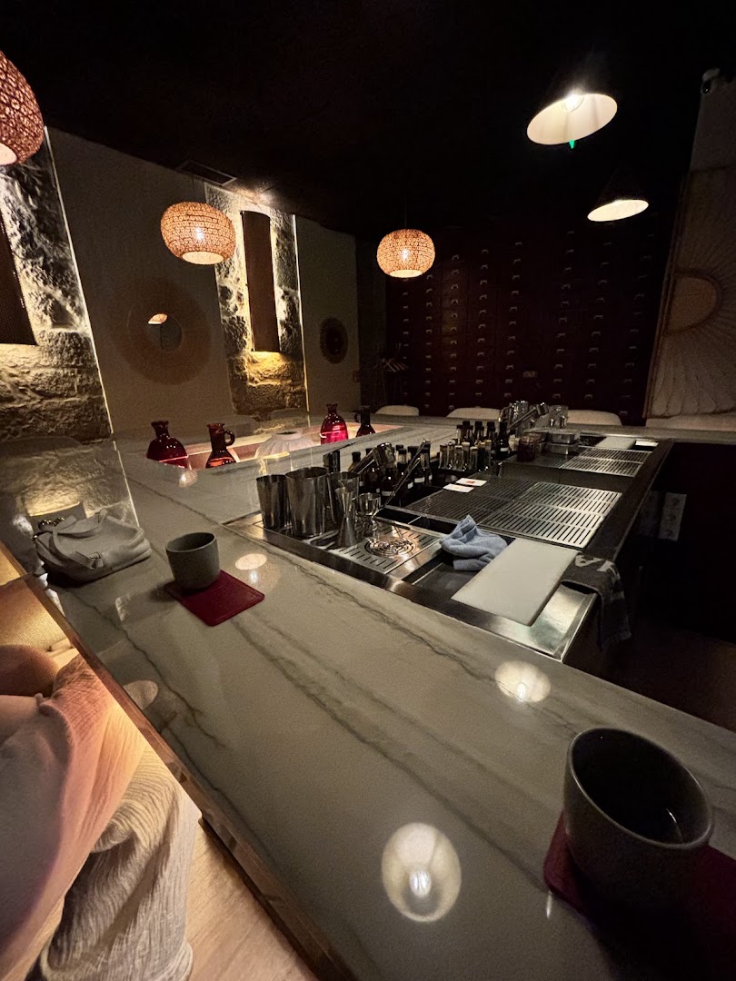 Apotecário: high quality bar interior shot