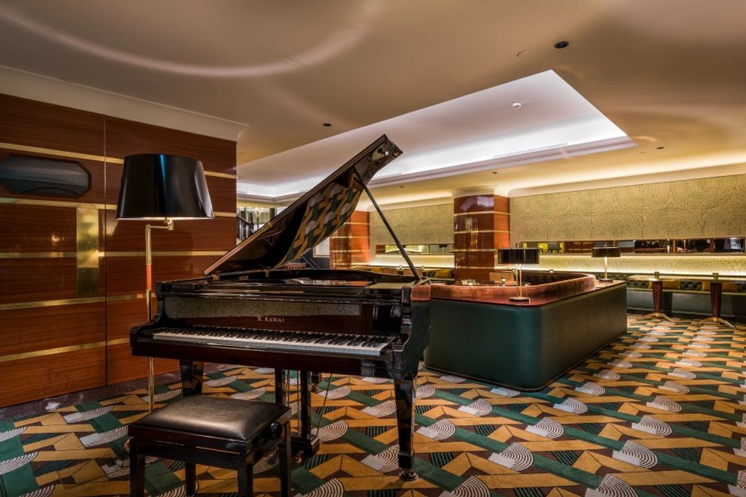 Bar Américain: professional interior shot of venue