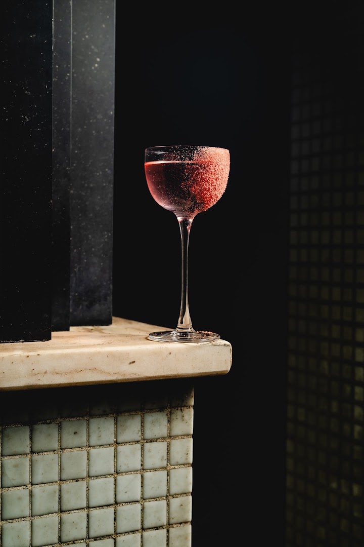 Frágil: professional, high-quality cocktail photography