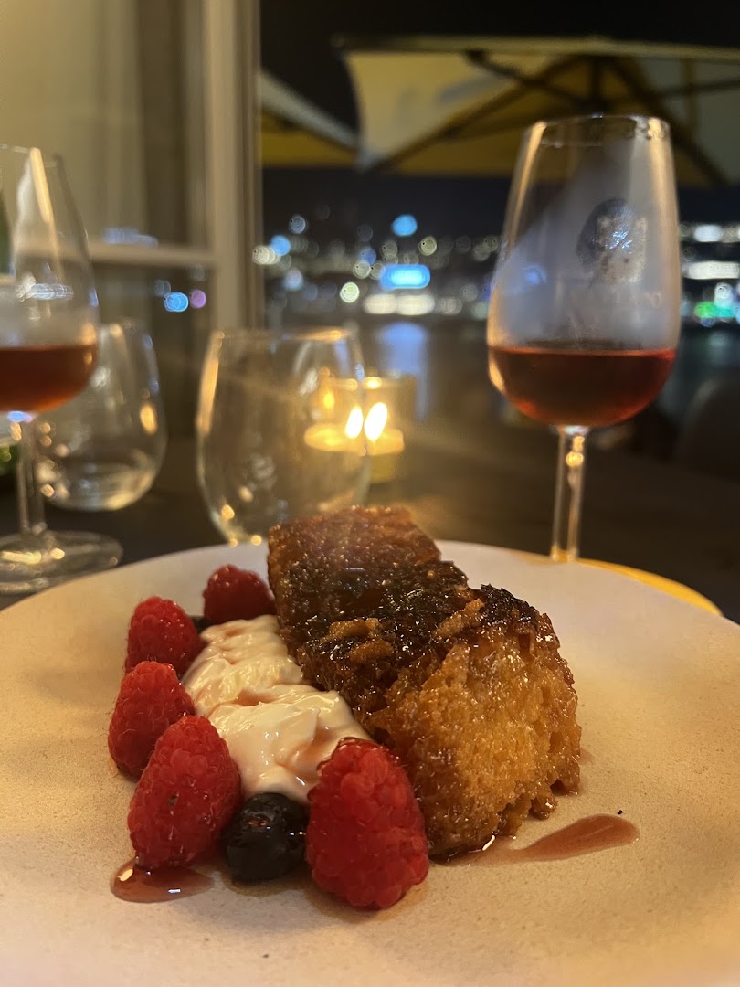 Poente by Vallado: appetizing food and atmospheric setting