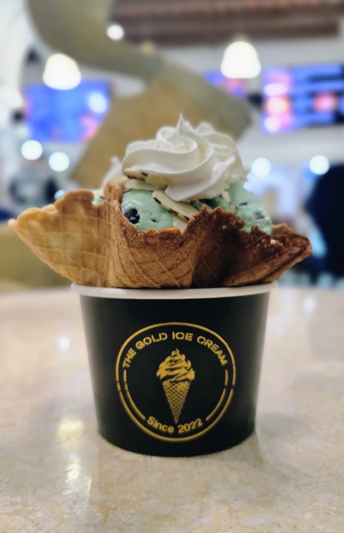 The Gold Ice Cream Ponce: appetizing, high-quality product photo