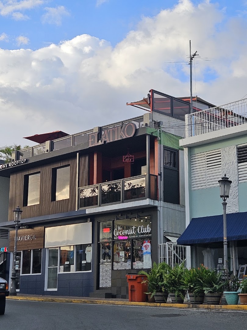 El Atiko Rincon Rooftop: clear exterior shot of venue