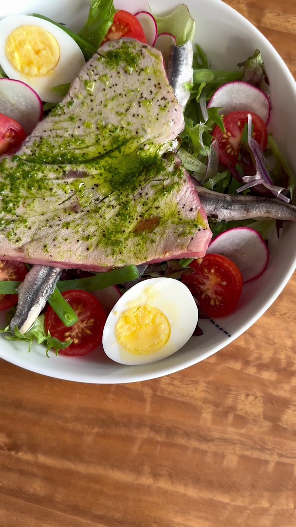 Julia: appetizing, high-quality food photography