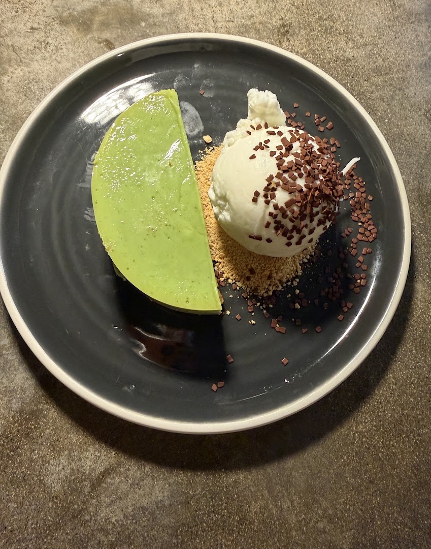 Julia: appetizing, high-quality food photography