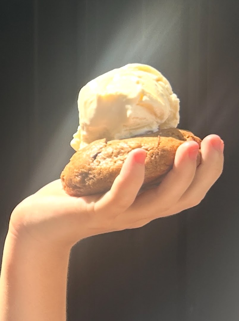 Mr. Kukis: appetizing photo of food item