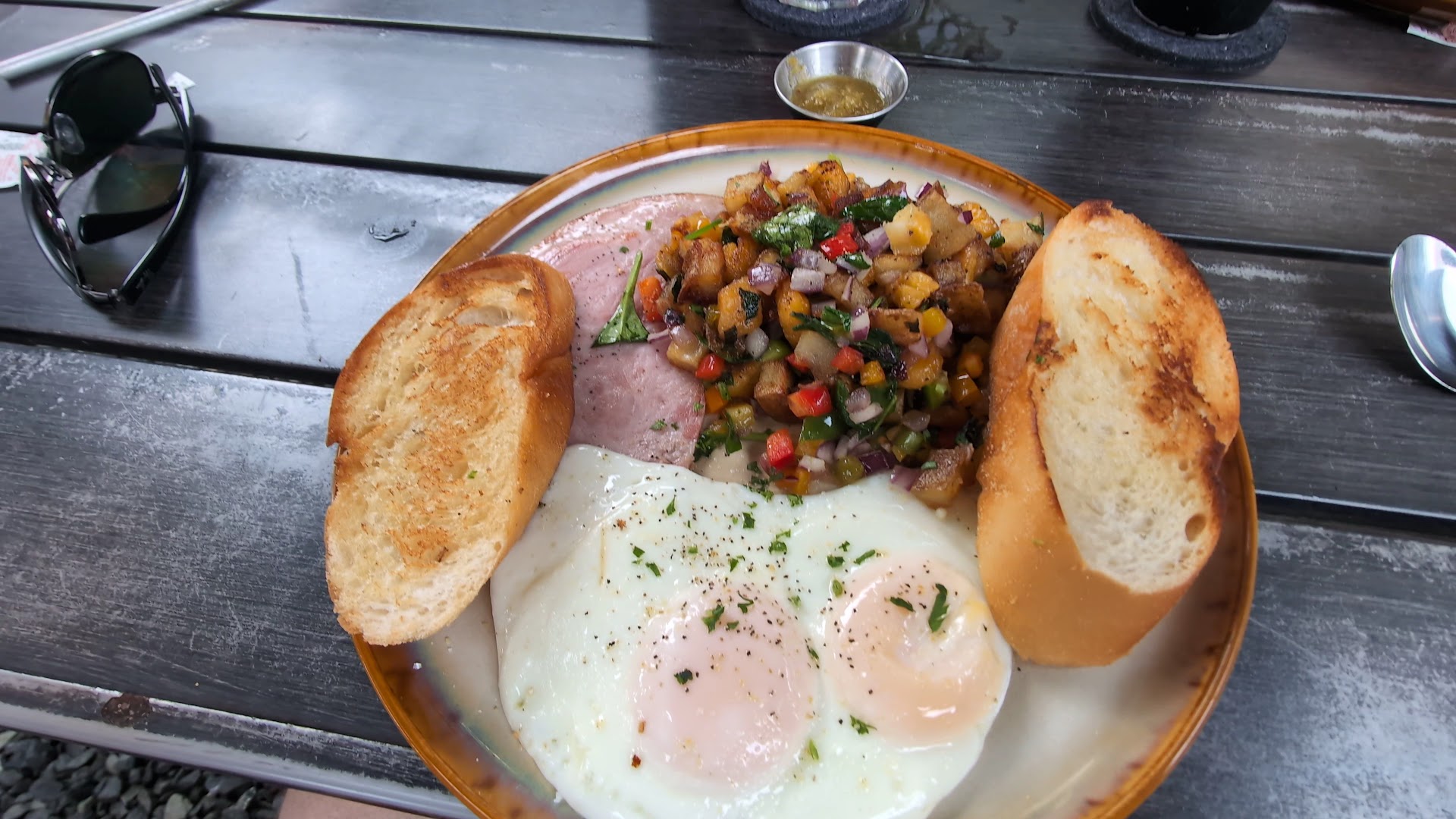 Rising Roost: appetizing and clear food photo