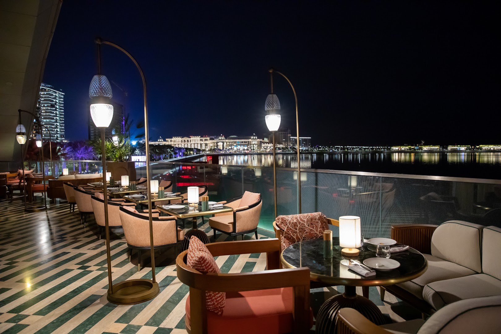 Beefbar Doha: beautiful professional restaurant terrace shot