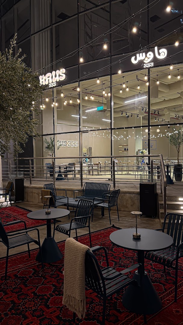 Haus 333: attractive, high-quality exterior venue shot