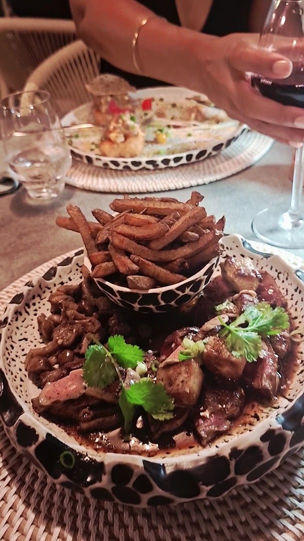 Boho Restaurant: appetizing food photography