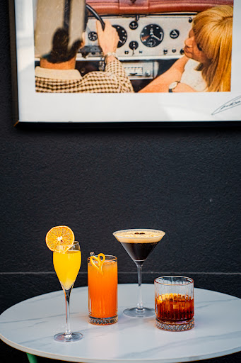 Galeria Civico: professional, high-quality cocktail presentation
