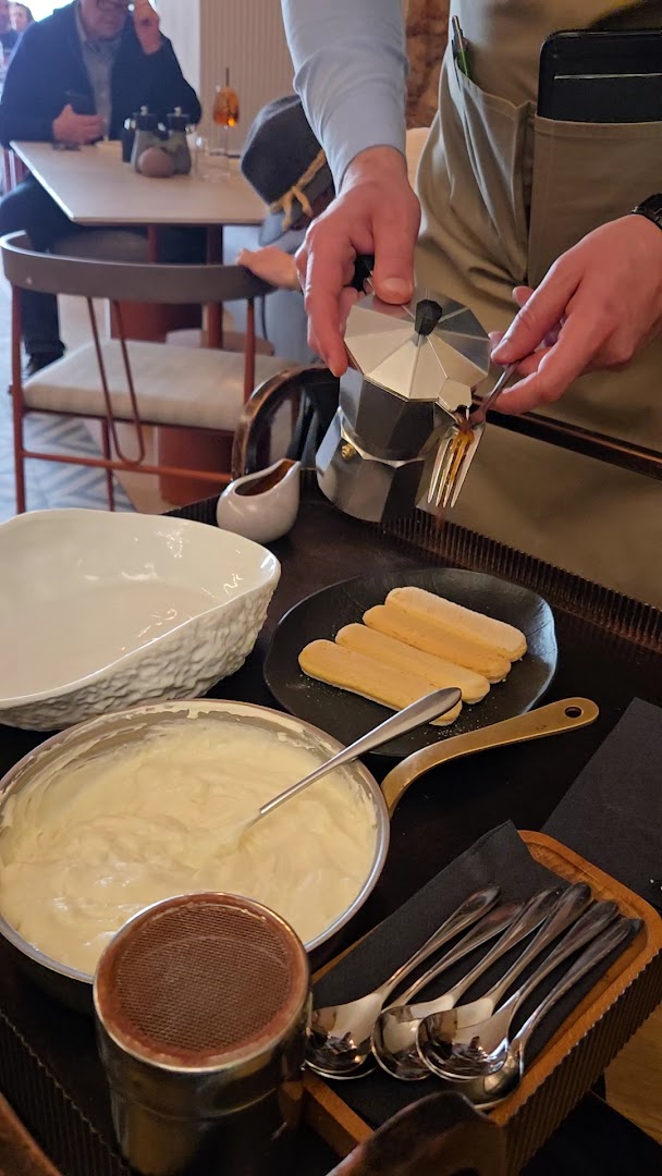 Merazu: appealing food preparation scene