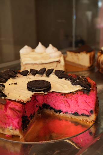 Cheesecake by Cookie Beacon: appetizing photo of shop products