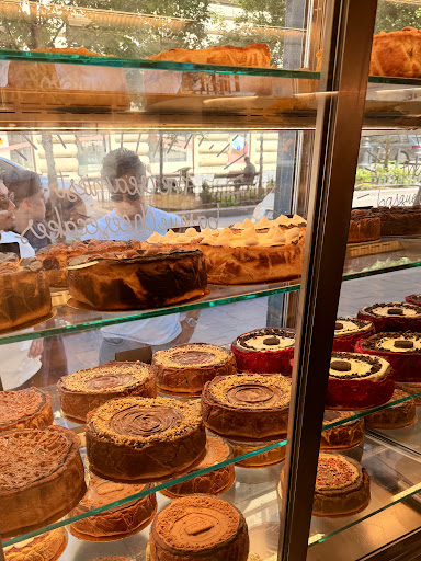 Cheesecake by Cookie Beacon: appetizing display of shop products