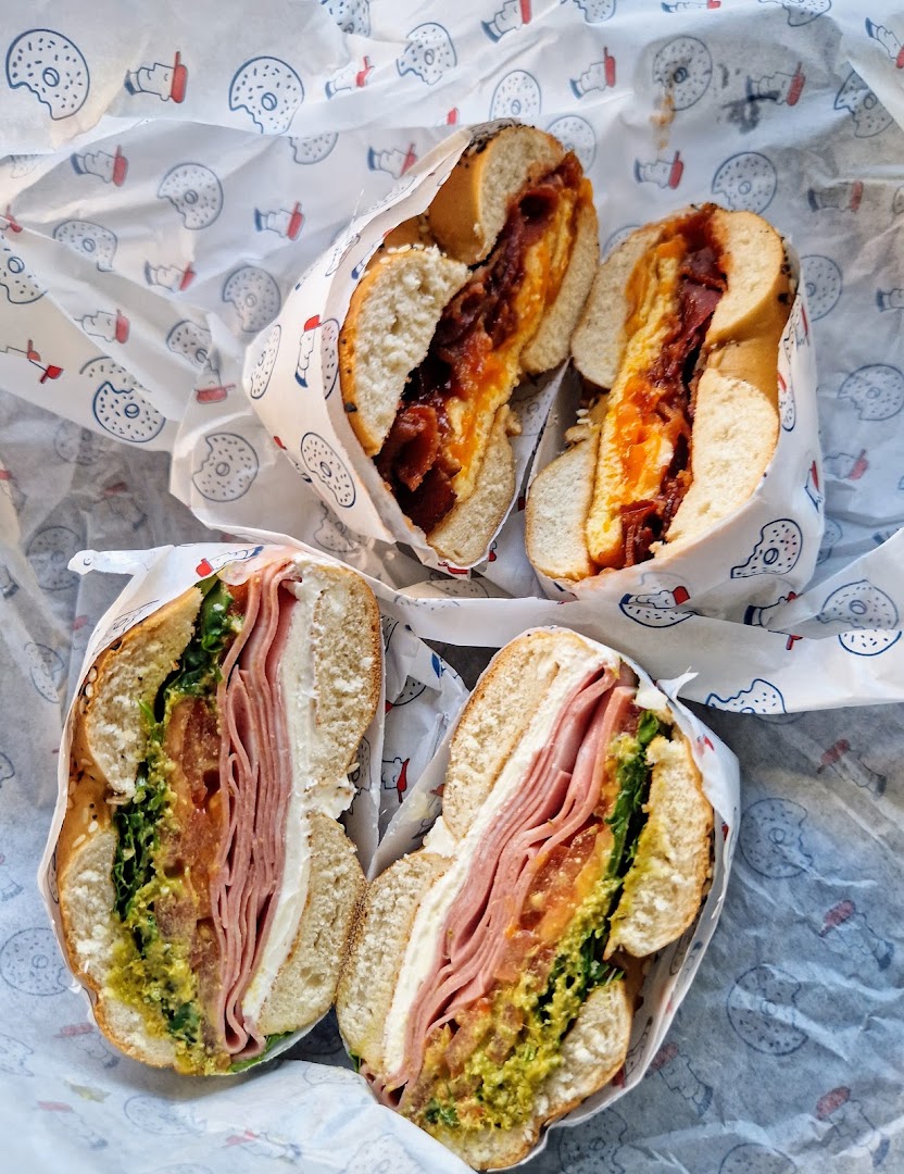 Michael's Bagel: appetizing, high-quality food photography