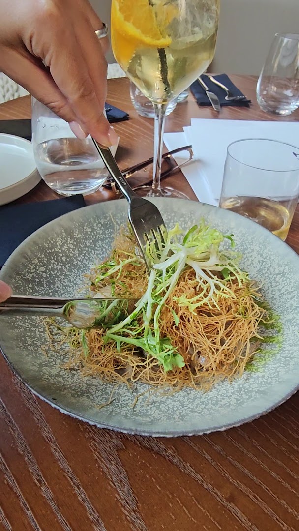 MUST Bistro: appetizing food photography in context