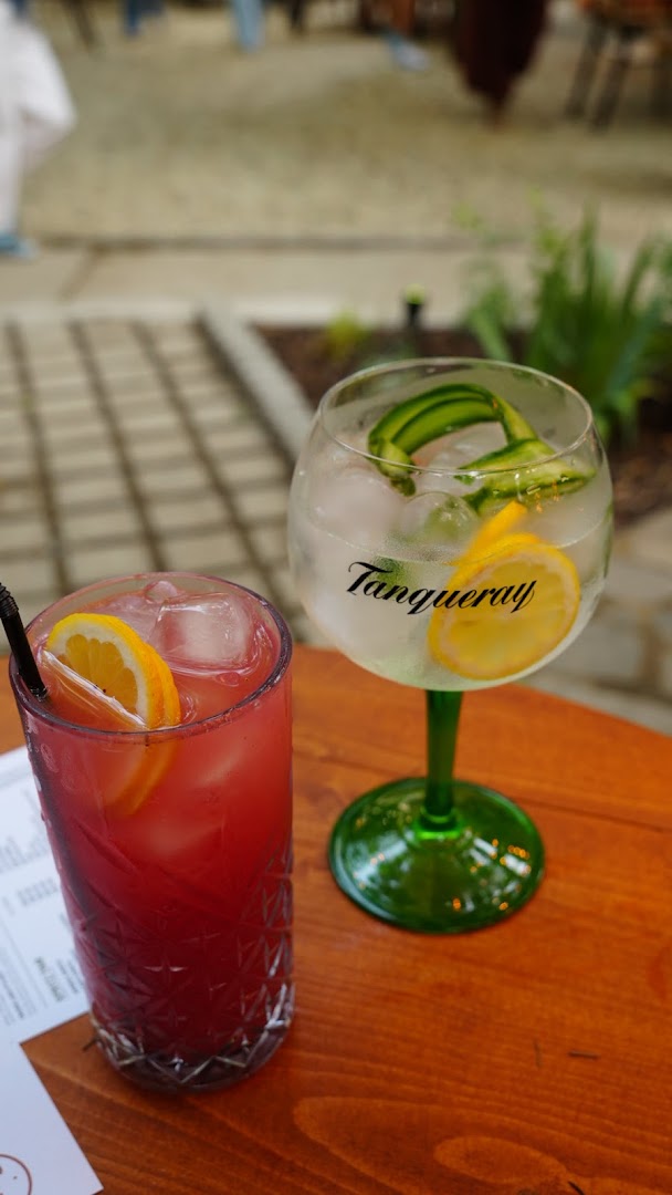 Sip Pop Up Garden: appealing photo of bar drinks