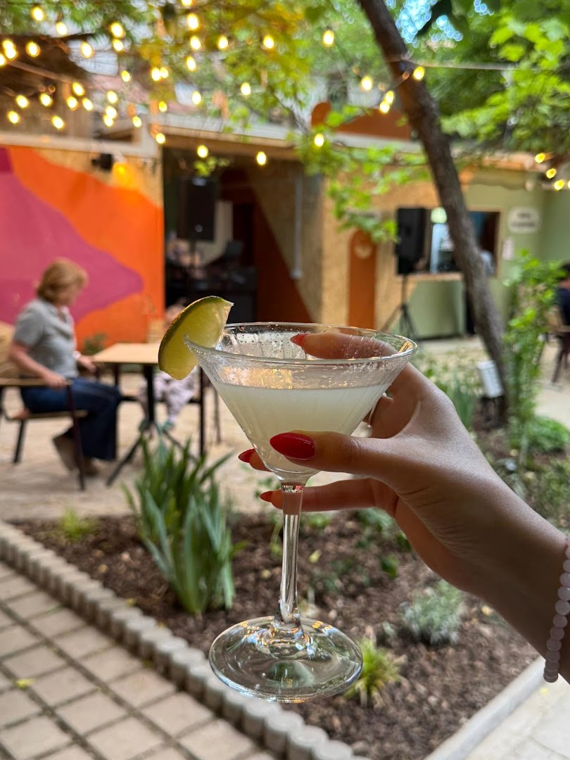 Sip Pop Up Garden: attractive atmosphere and drink shot