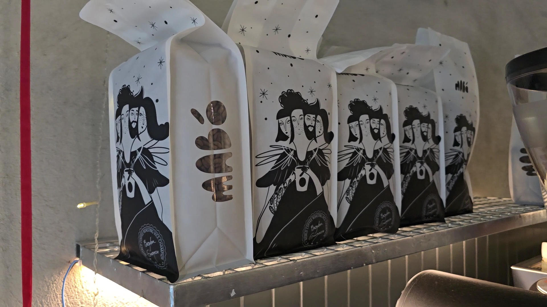 Snoo Coffee Space: high quality product display photo