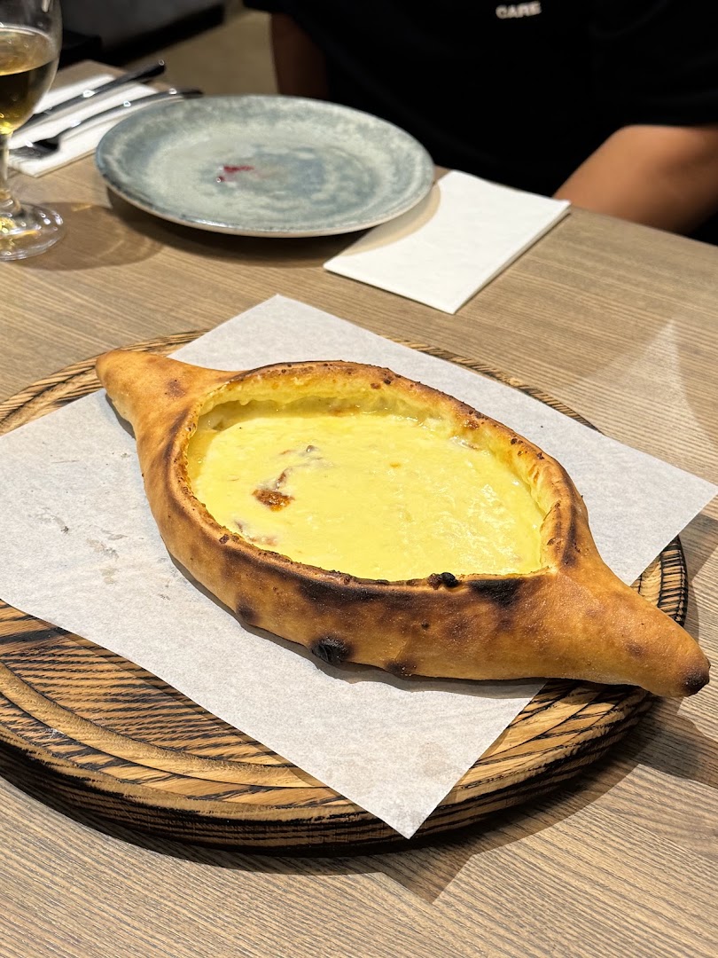 Tbiliso: appetizing photo of restaurant food