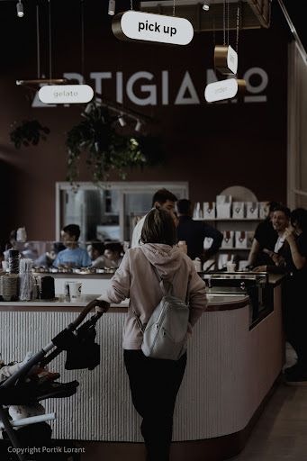Artigiamo: inviting atmosphere and professional quality