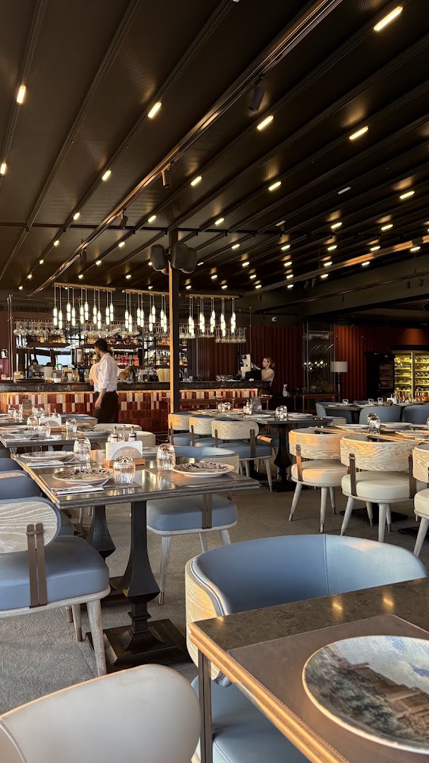 Duman Sunset Restaurant: high quality interior restaurant shot