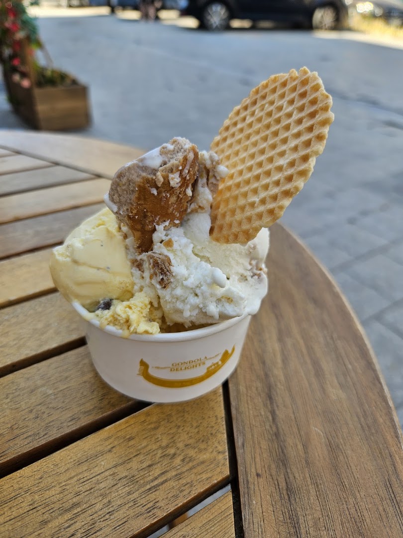 Gondola Delights: appetizing photo of venue product