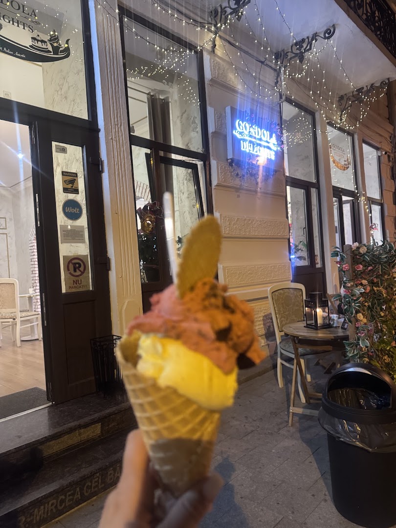 Gondola Delights: appetizing food with venue context