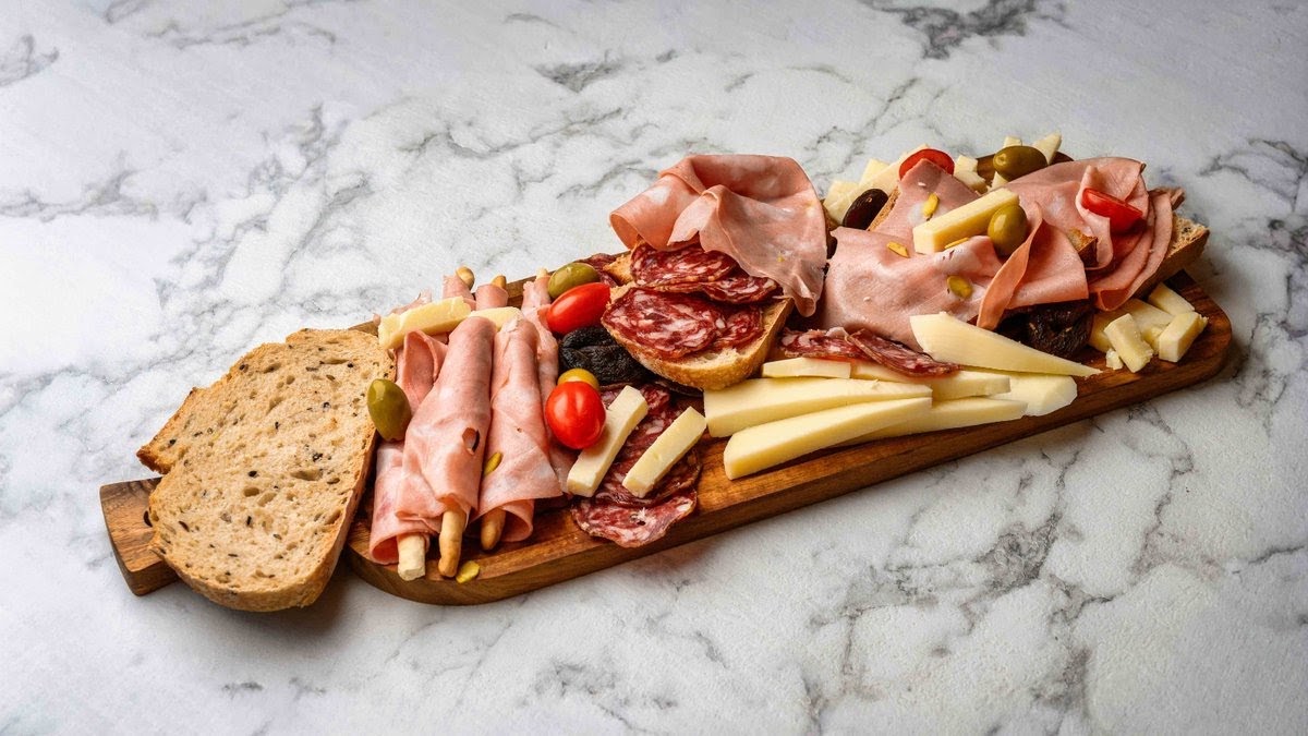 Gondola Delights: high quality appetizing food photo
