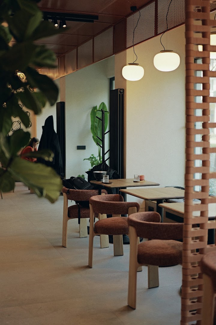 Kuppa: inviting and professional interior shot