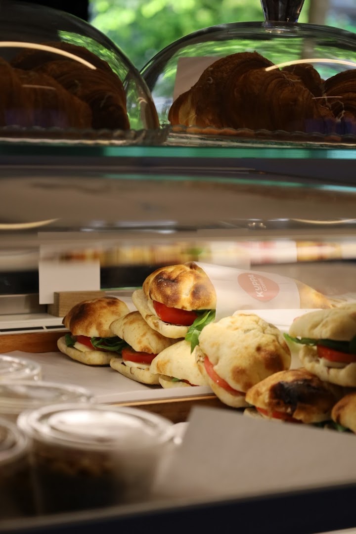 Kuppa: appetizing display of fresh food