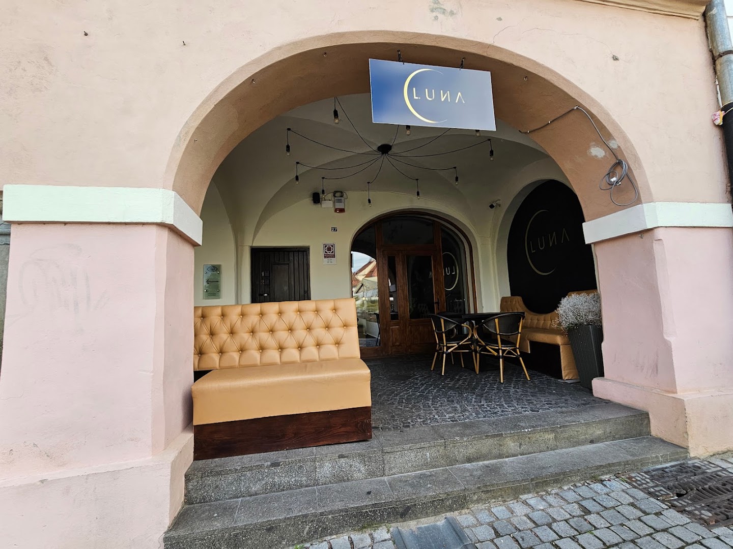 LUNA: clear, inviting exterior venue photo