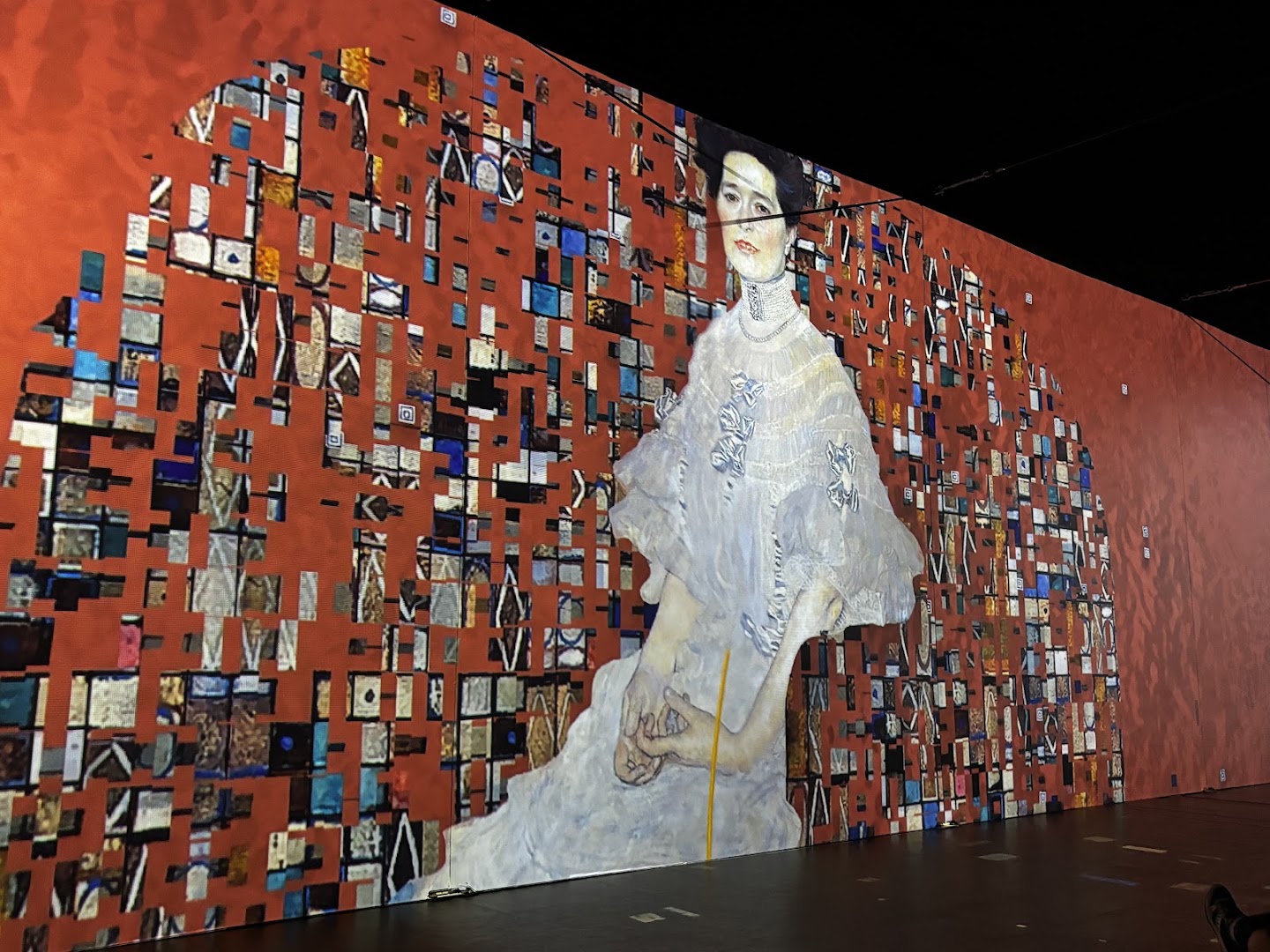MINA Timișoara: high quality immersive exhibition display