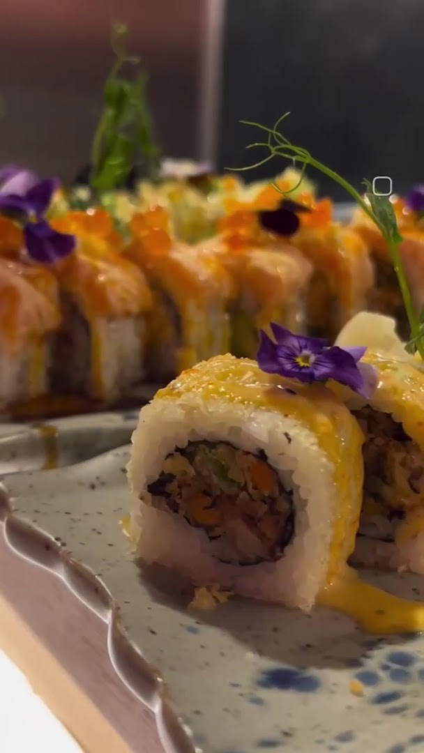 Riyo Wok & Sushi 2: appetizing, high-quality food photography