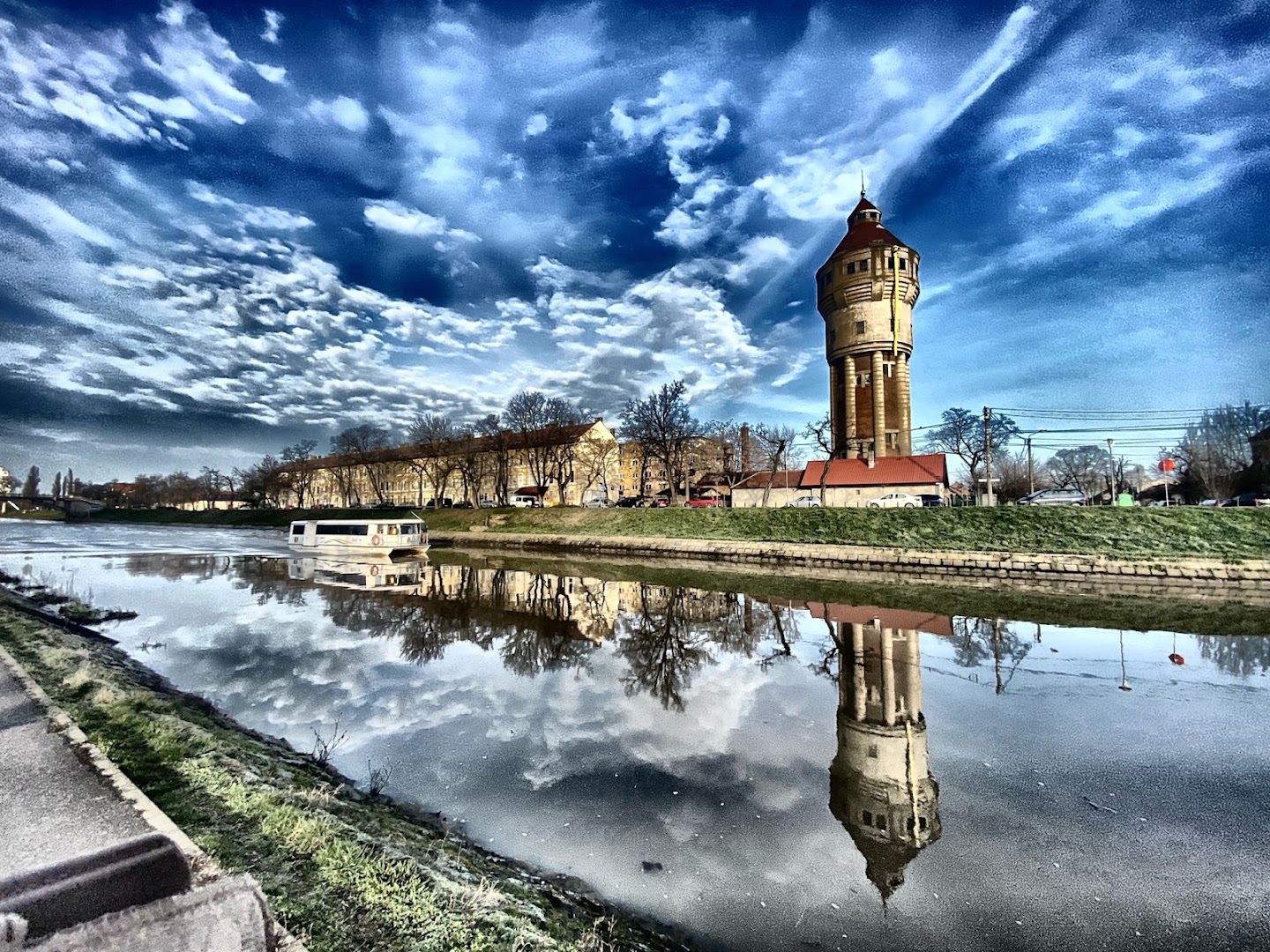Turnul de Apă Iosefin: high quality scenic exterior shot