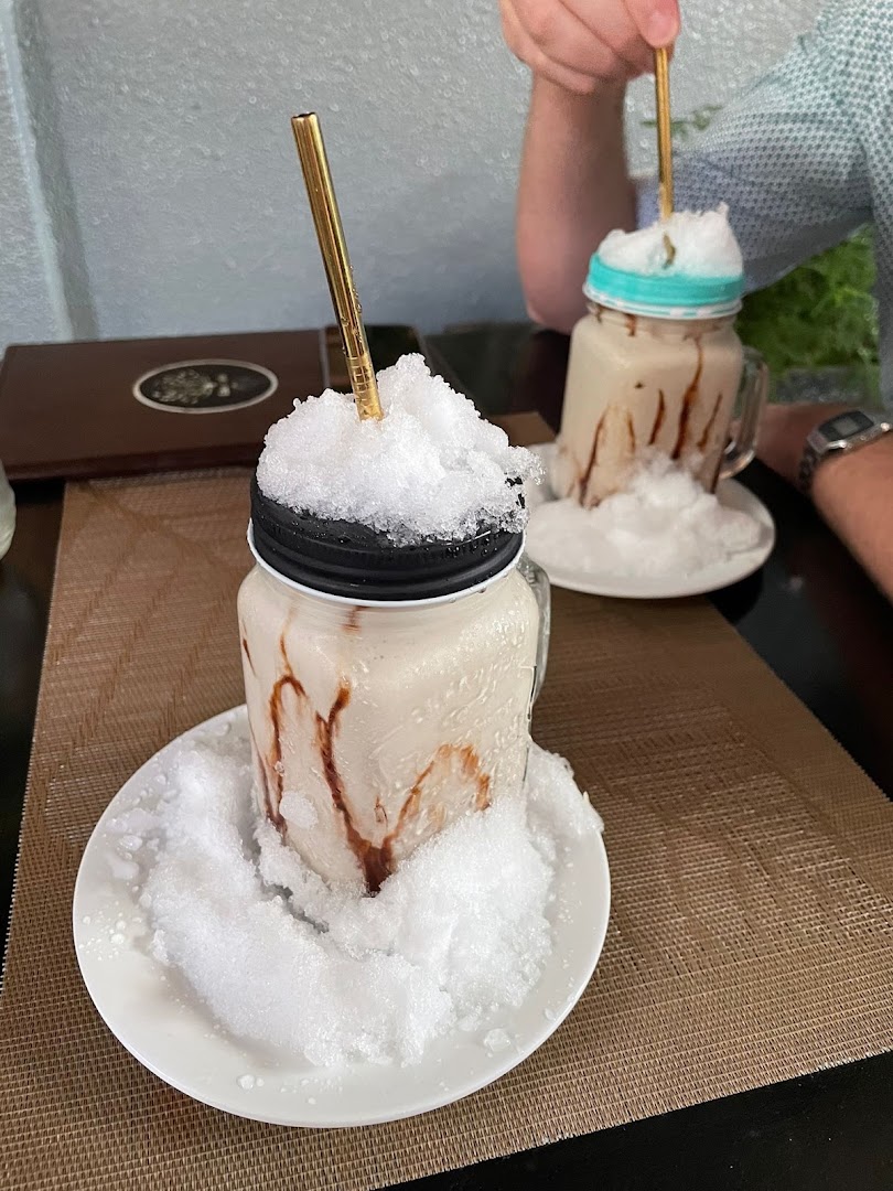 Eden Cafe: appetizing photo of signature drinks