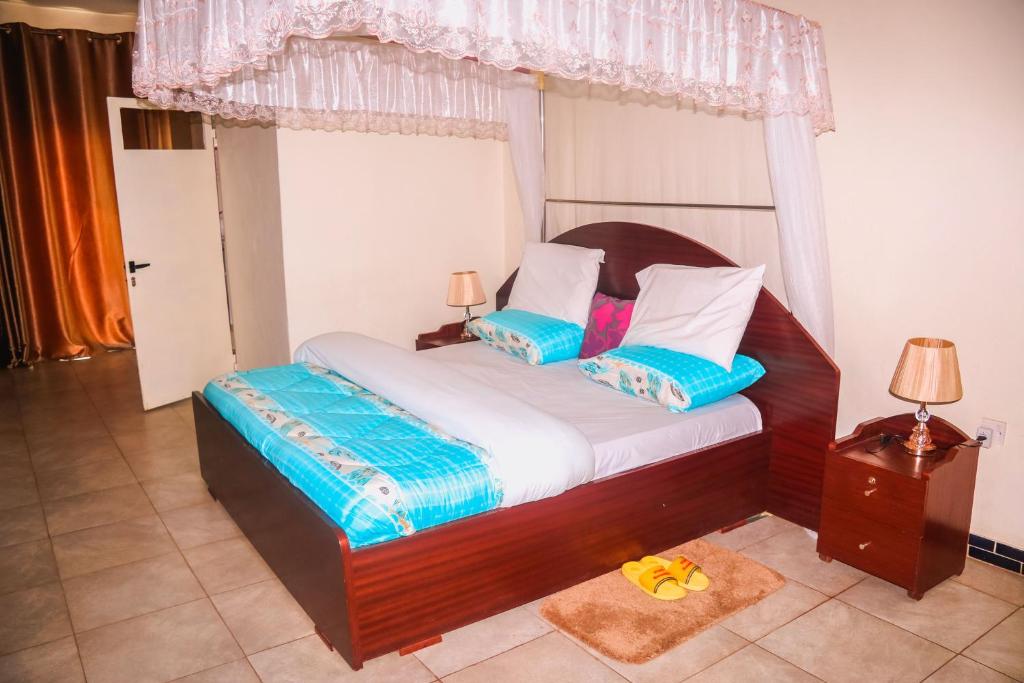 Light House Hotel Restaurant: clear photo of hotel room
