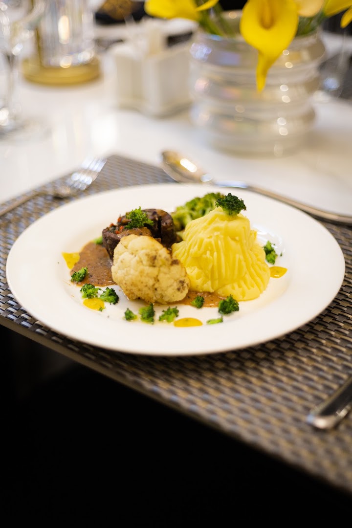 Essence Bar & Grill: high quality food photography