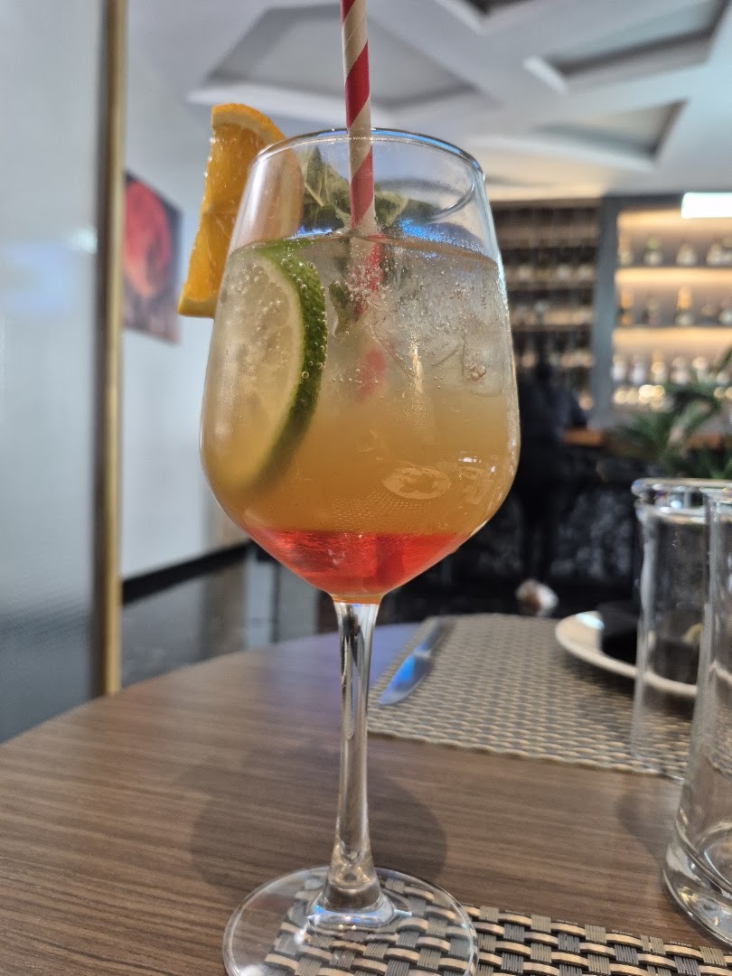 Essence Bar & Grill: appealing photo of a cocktail