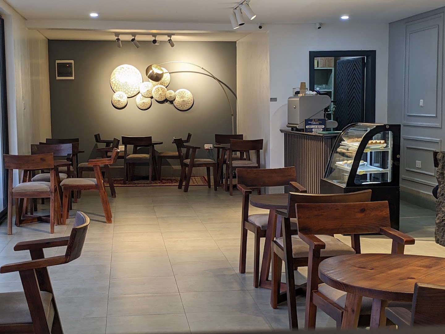Rutz Burger Joint: clear interior shot of restaurant