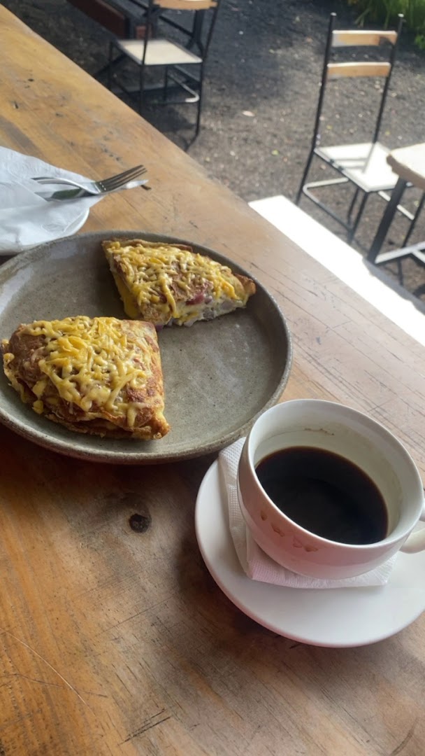 Crema: appetizing food and drink photo