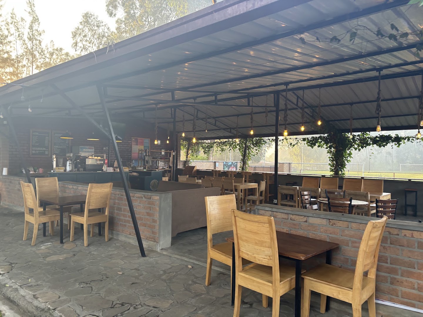 Crema: clear photo of venue atmosphere