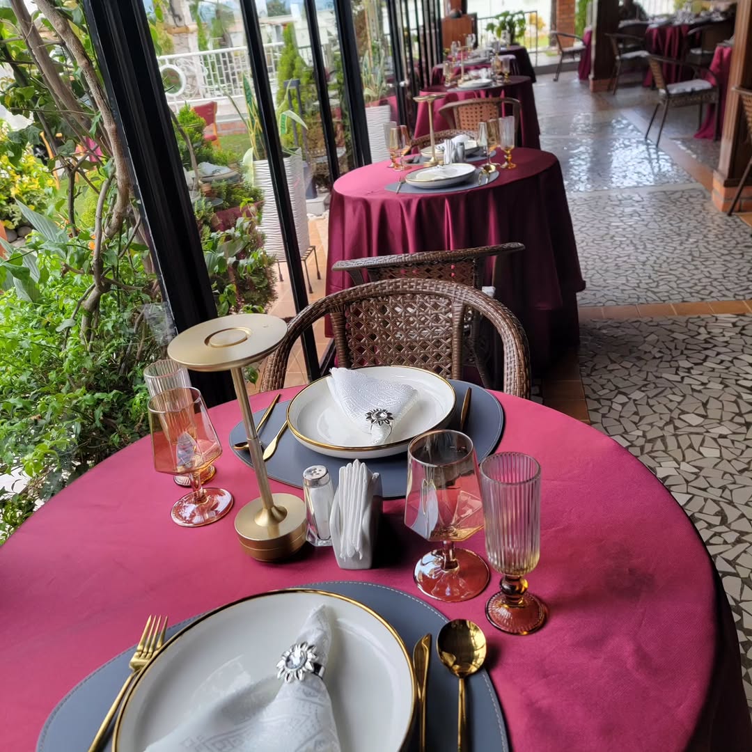 Hayat Coffee: inviting and professional venue atmosphere