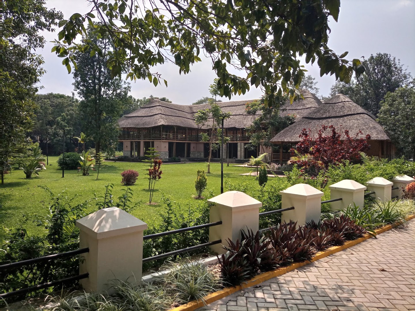 Le Grand Chalet: beautiful exterior view of venue