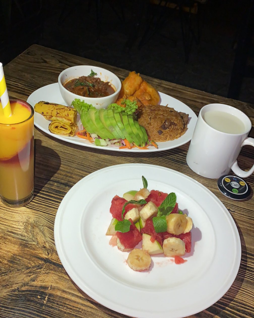 Migano Cafe (Rubavu): appetizing food and drink presentation