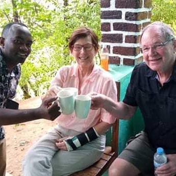 Mocha Gisenyi Coffee Shop: happy customers enjoying the venue