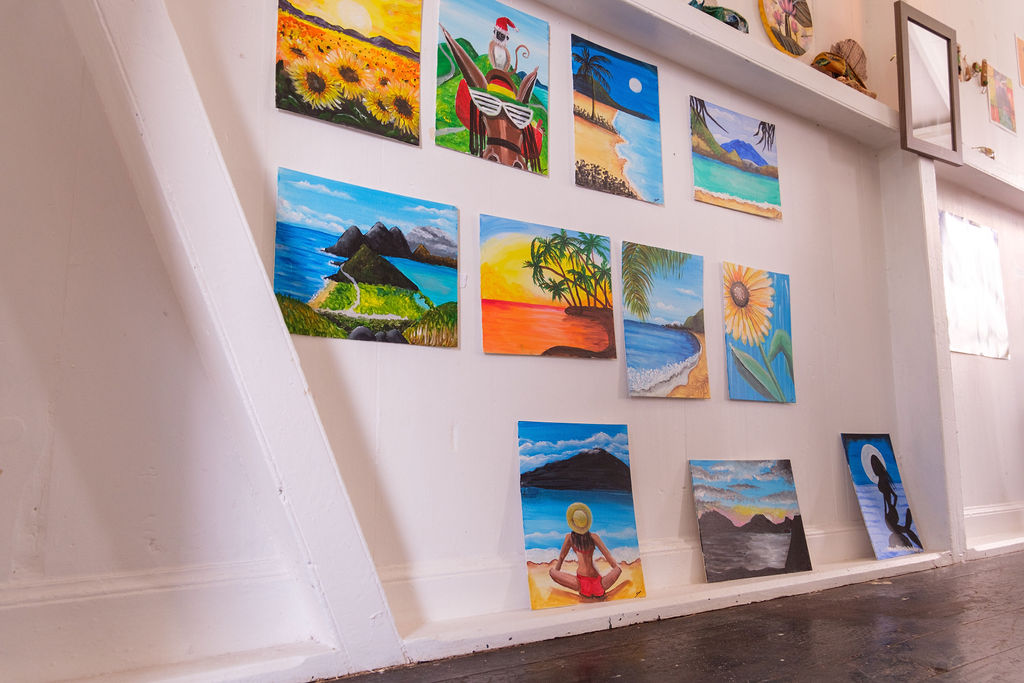 Bougainvillea Books & Gifts: shop products and atmosphere